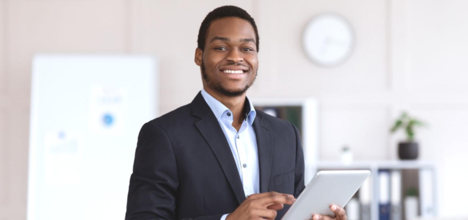 Teilnehmer während einer interaktiven Webinar-Session zur Selbstreflexion